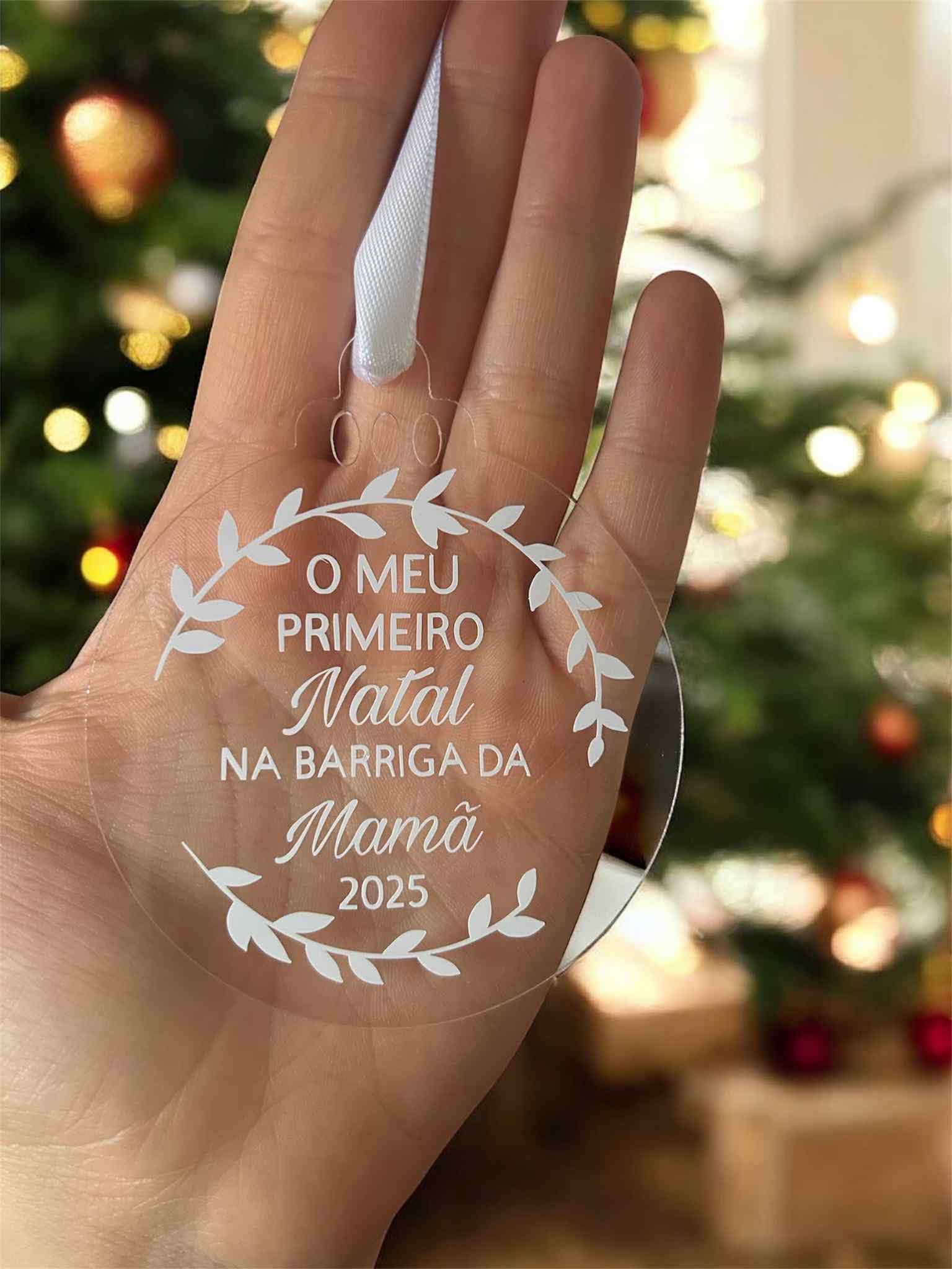 🎄 Bola de Natal Acrílica – “O meu primeiro Natal na barriga da Mamã 2025” 🎁
